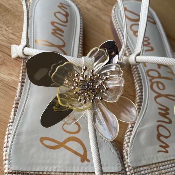 Sam Edelman Cream and Gold Floral Sandals - Picture 4 of 15